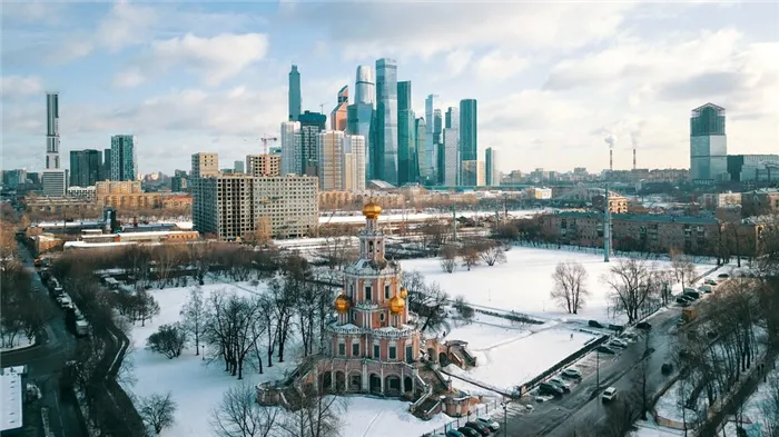 Скульптуры в метро, которые исполняют желания