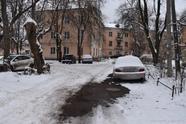 Что делать, если вашу машину заблокировали на парковке