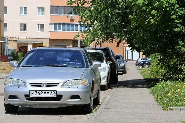 Что делать, если вашу машину заблокировали на парковке